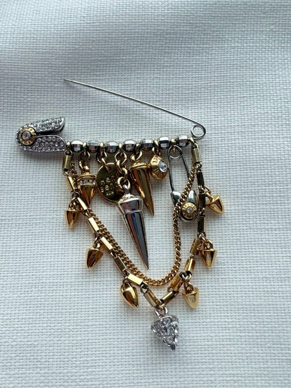 Rare Henri Bendel Safety Pin Brooch - Picture 3 of 5